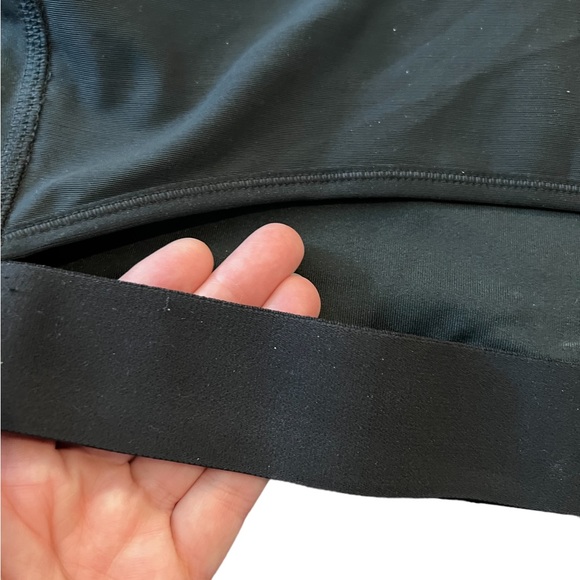 Nike Black Sports Bra Black with Stripes Size Large - Picture 4 of 11